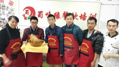 成都学钵钵鸡麻豆精品传媒国产观看哪家好？