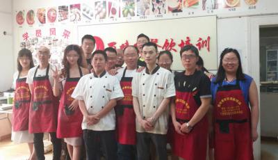 5月麻豆伦理电影网们合影