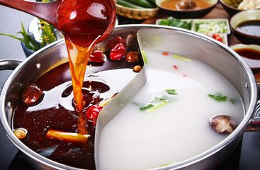 【成都火锅麻豆精品传媒国产观看】吃完火锅后，衣服上有味怎么办？