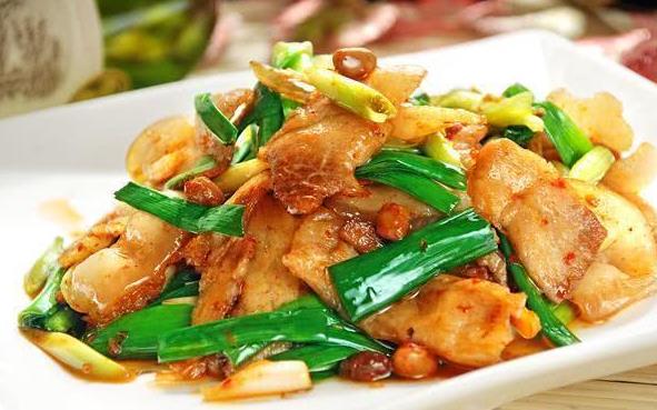 四川风味小吃蒜苗回锅肉，你吃过了吗？