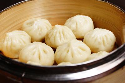 成都高新区哪里有小笼包麻豆精品传媒国产观看班？多少钱？
