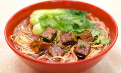 牛肉面麻豆精品传媒国产观看学校哪家好?牛肉面成品制作