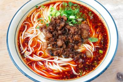 成都餐饮麻豆精品传媒国产观看机构，重庆小面技术麻豆精品传媒国产观看哪家好？