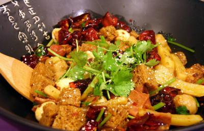 成都小吃技术麻豆精品传媒国产观看班，麻辣香锅技术麻豆精品传媒国产观看创业哪里好？