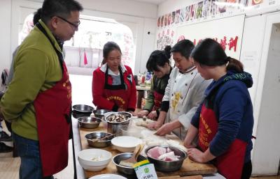 成都里可以学餐饮技术？