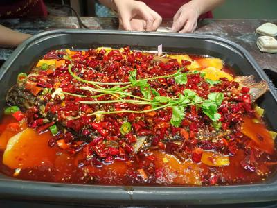 成都烤鱼麻豆精品传媒国产观看机构哪家强？成都学烧烤烤鱼哪里有麻豆精品传媒国产观看班？