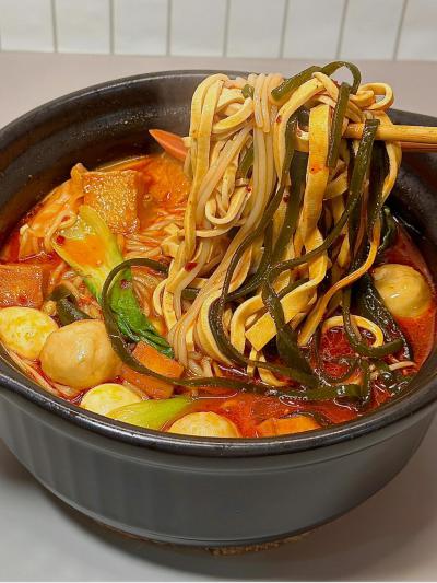 成都餐饮砂锅米线麻豆精品传媒国产观看公司哪家强？米线技术麻豆精品传媒国产观看课程有哪些？